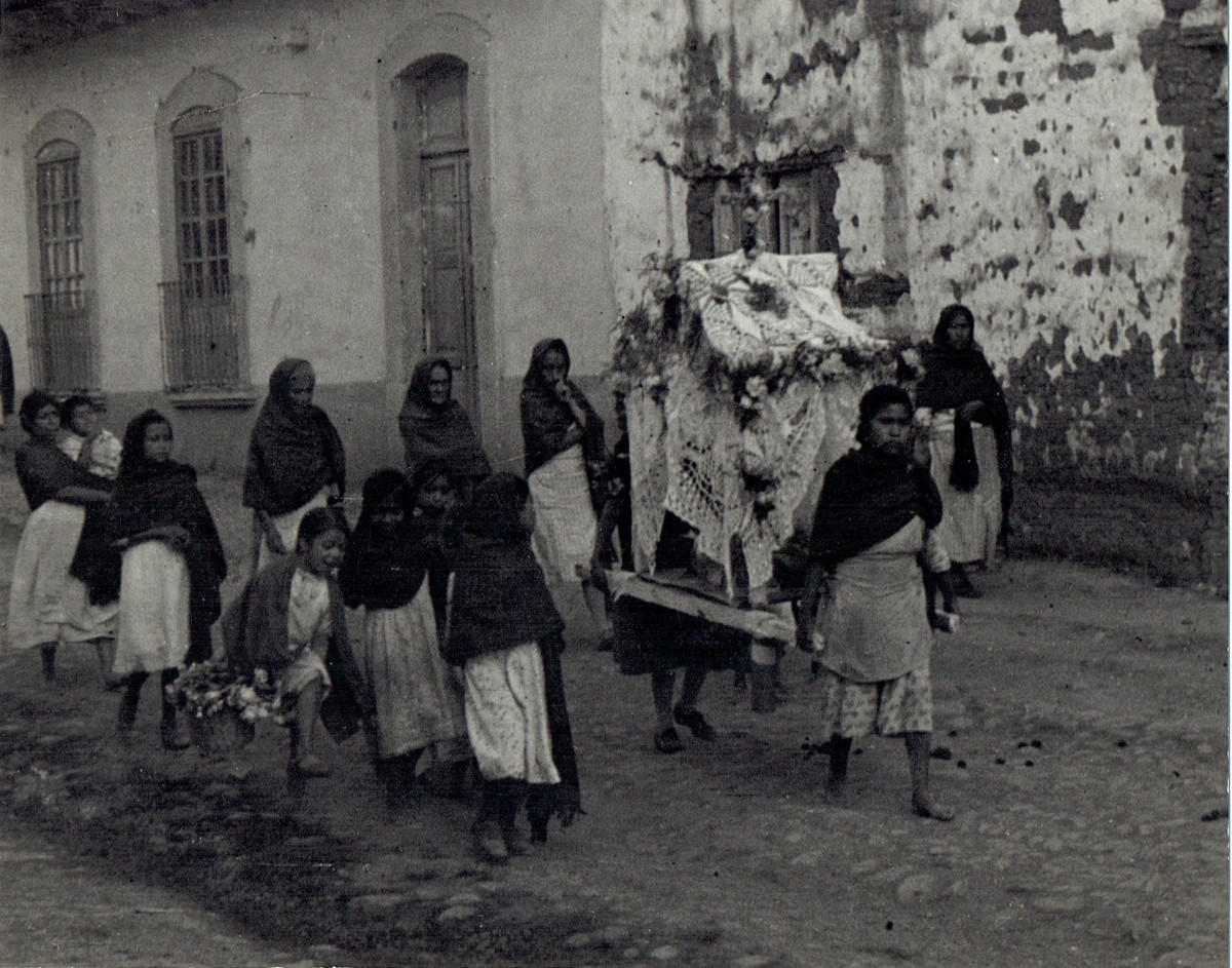 Entierro de Maria (Funeral of Little Mary)