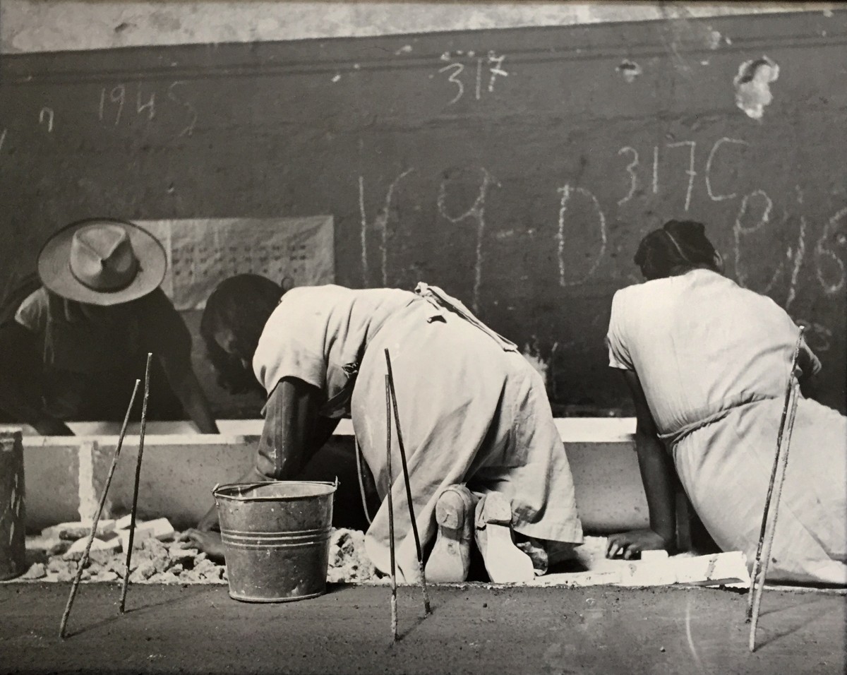 Mujeres Albaniles / Bricklayer women