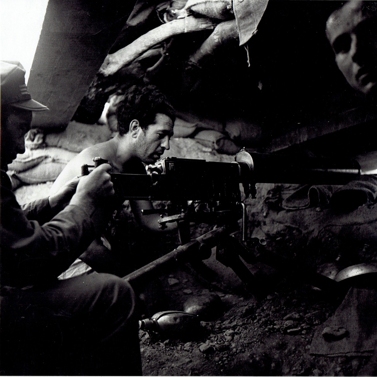 Untitled (trench and machine gunner), Spanish Civil War